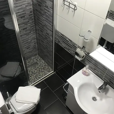 Bed & Breakfast Prenociste&restoran Dm 4*