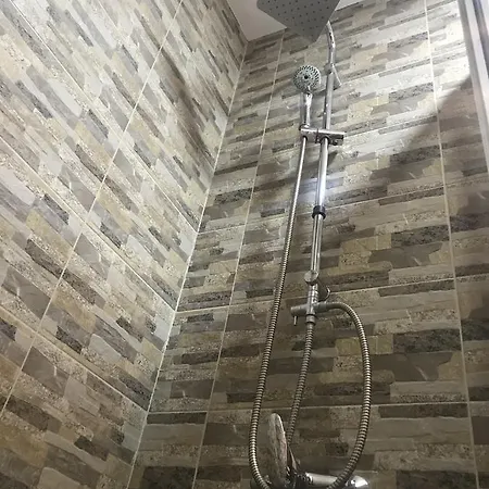 Prenociste Dm5 2* נובי פאזאר